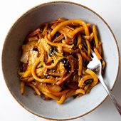 KOREAN STYLE CHILLI NOODLES